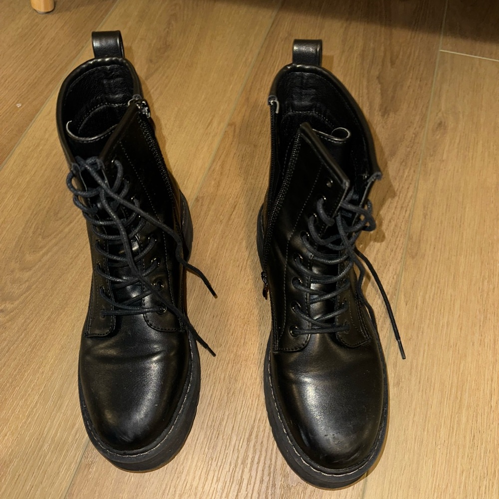 Steve Madden Black Lace-Up Men's Boots